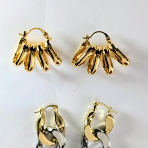Set of earrings